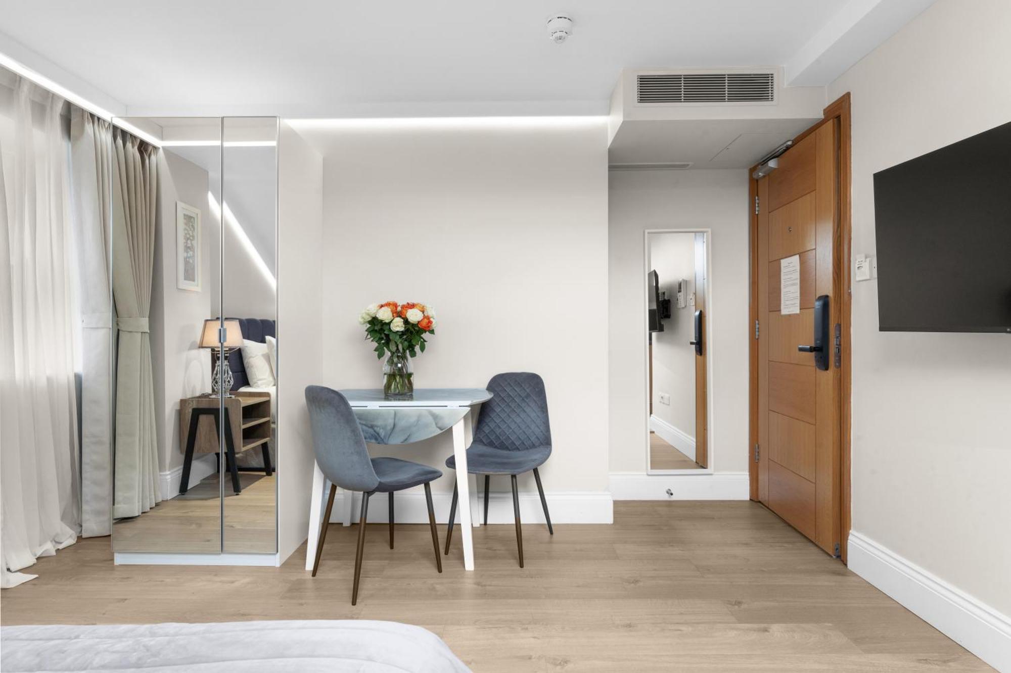 Cleveland Residences Russell Square London Bagian luar foto