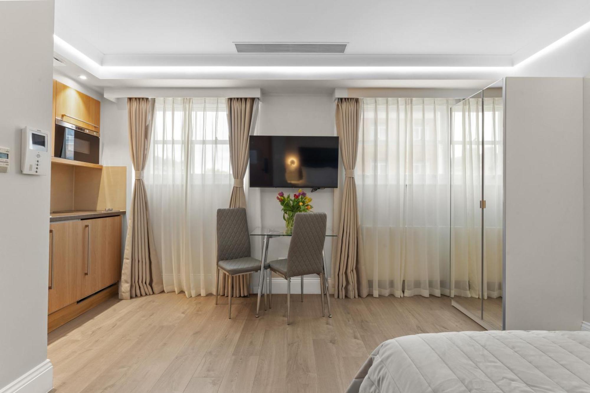 Cleveland Residences Russell Square London Bagian luar foto