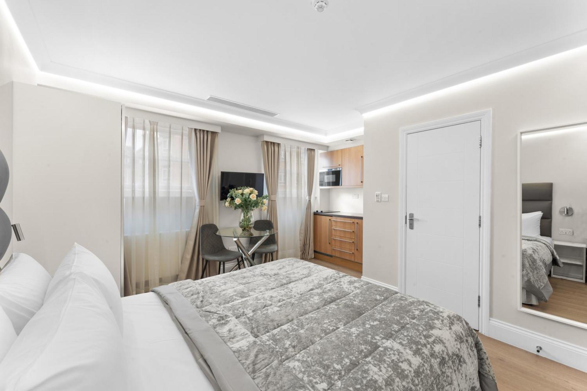 Cleveland Residences Russell Square London Bagian luar foto