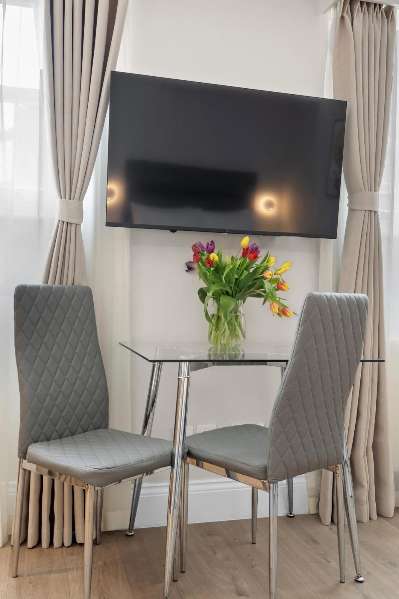 Cleveland Residences Russell Square London Bagian luar foto