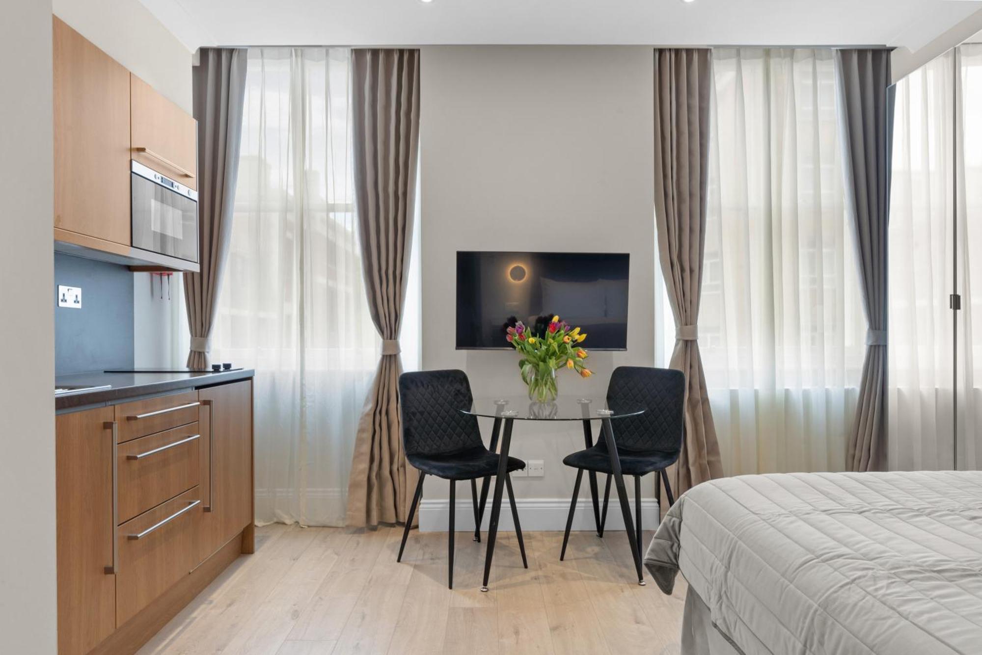 Cleveland Residences Russell Square London Bagian luar foto
