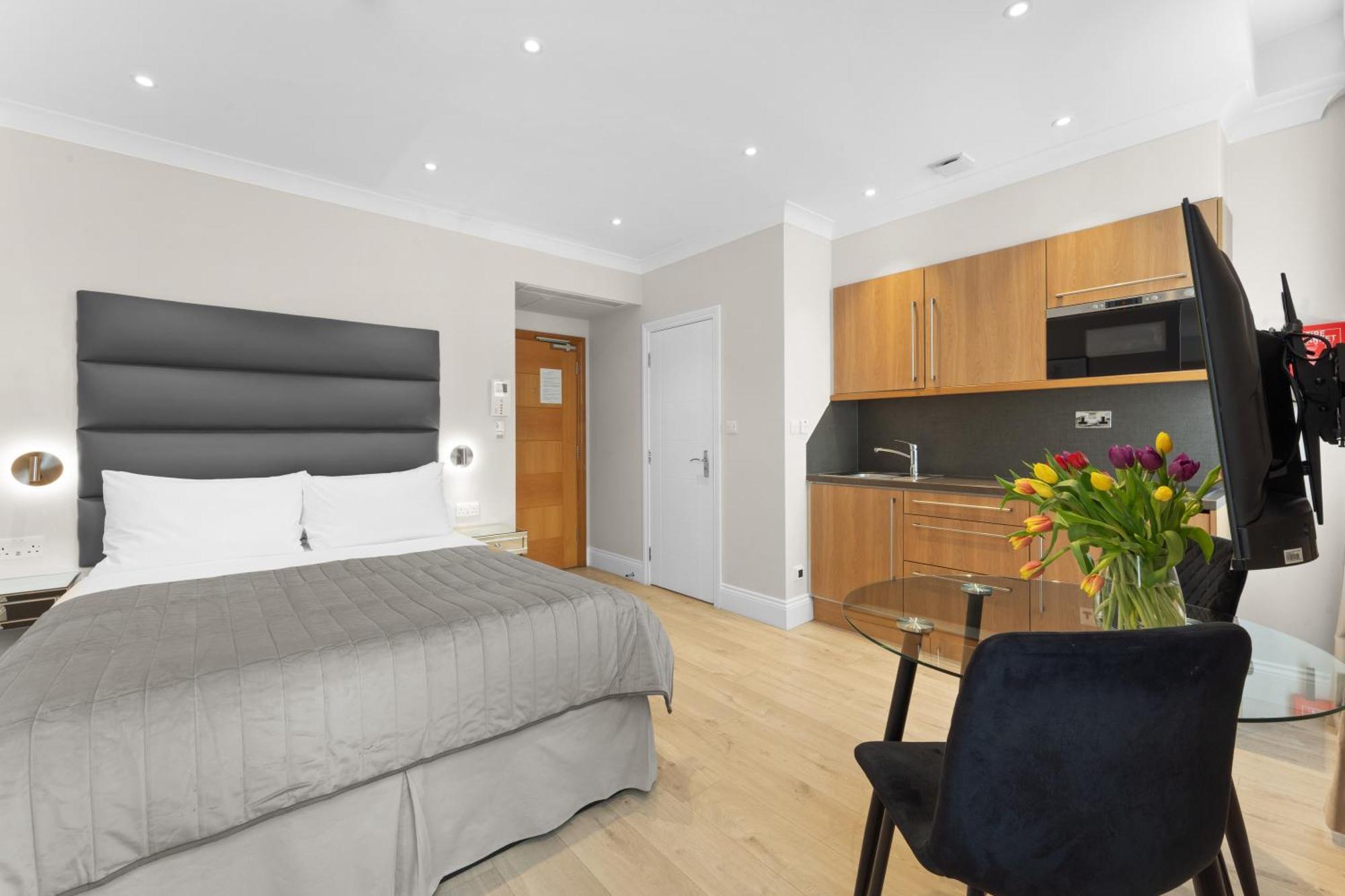 Cleveland Residences Russell Square London Bagian luar foto