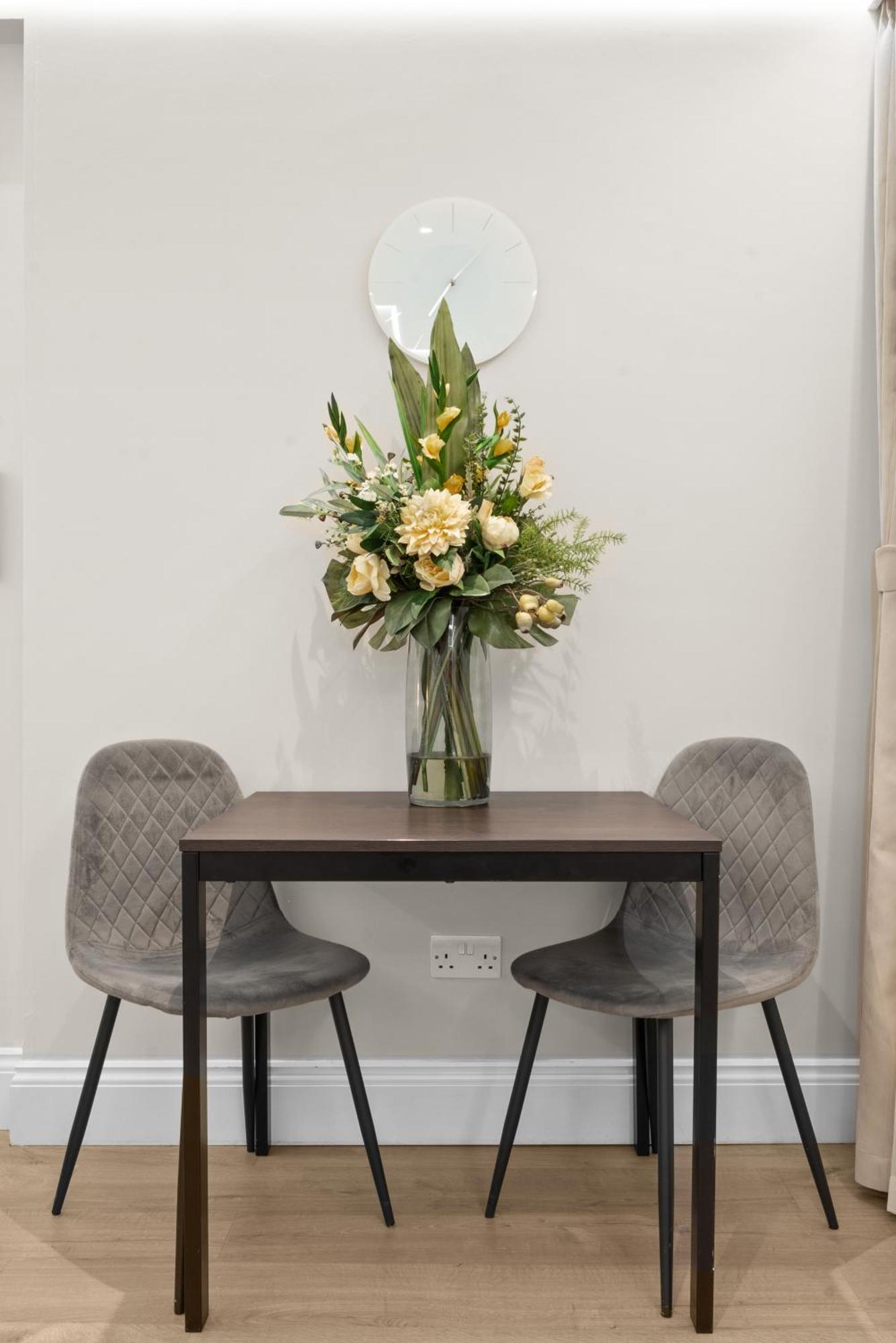 Cleveland Residences Russell Square London Bagian luar foto