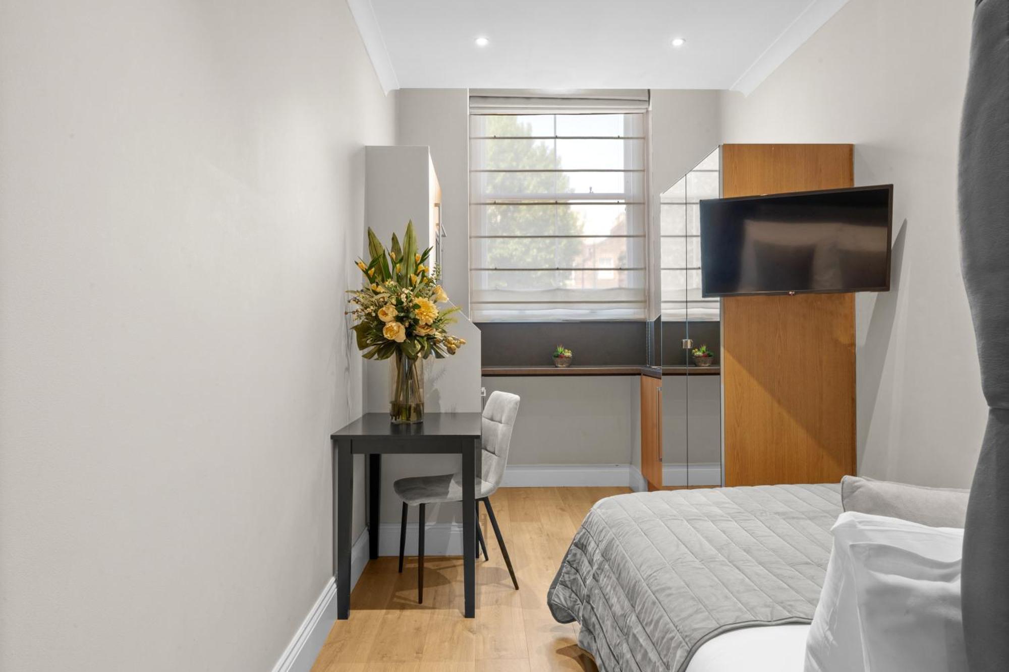 Cleveland Residences Russell Square London Bagian luar foto